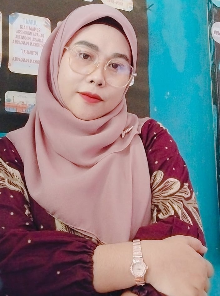 Evie Lutvia Talib, S.Pd.